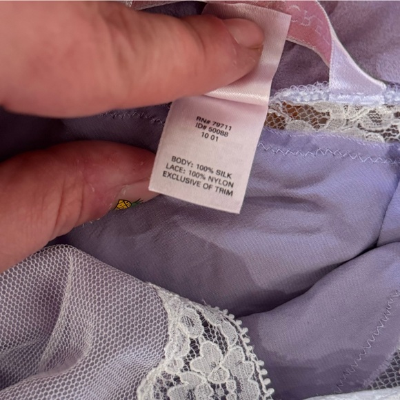 Vintage Victoria’s Secret Lavender Silk & Lace Slip Chemise | Size Large - Picture 3 of 3